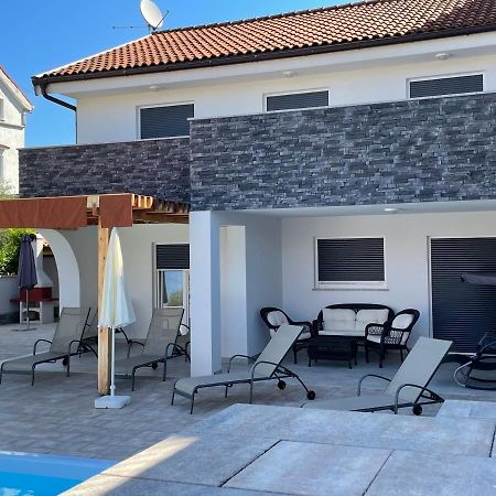 Villa Mira ***** Pinezići Buitenkant foto