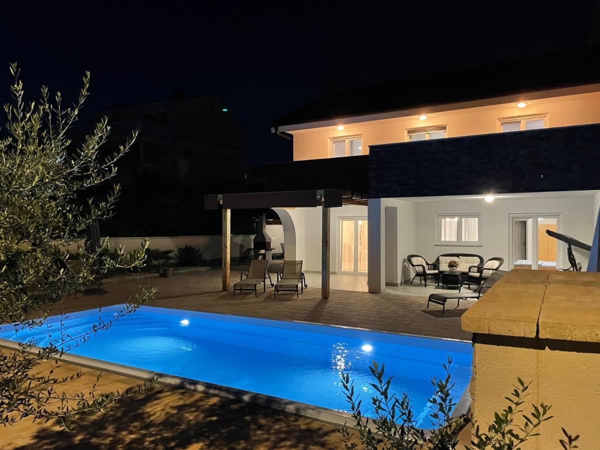 Villa Mira ***** Pinezići Buitenkant foto