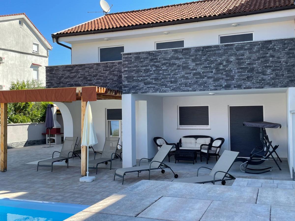 Villa Mira ***** Pinezići Buitenkant foto