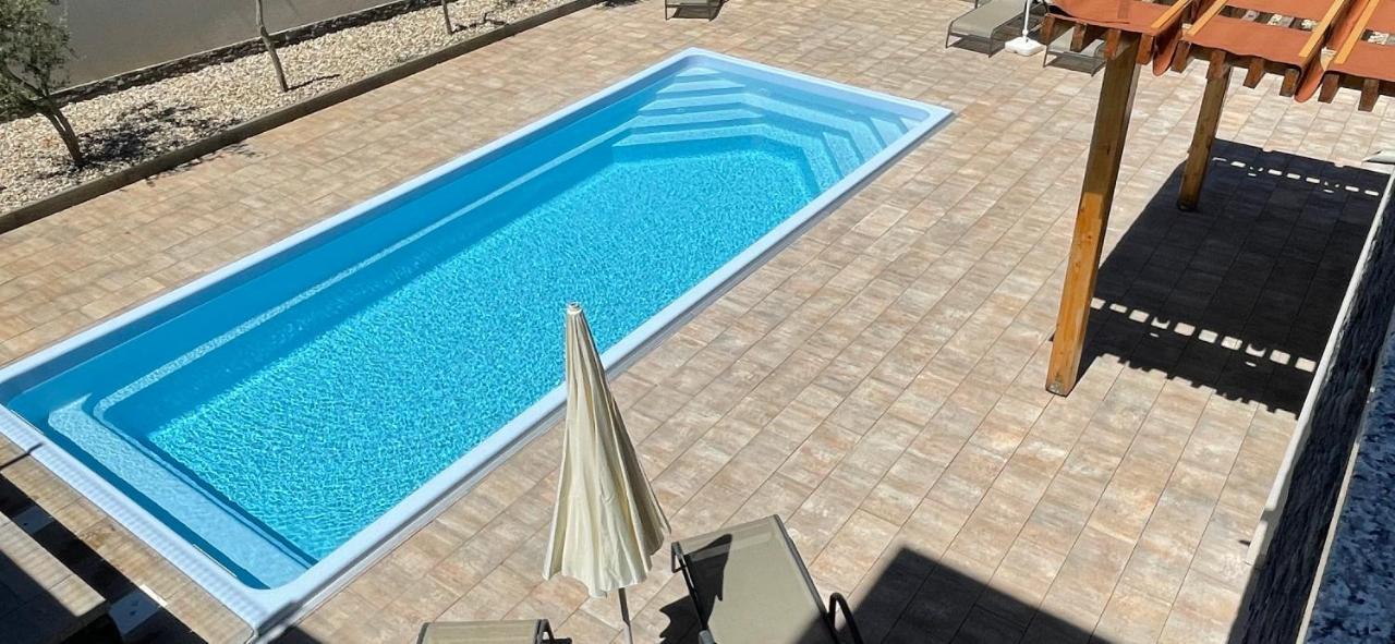 Villa Mira ***** Pinezići Buitenkant foto